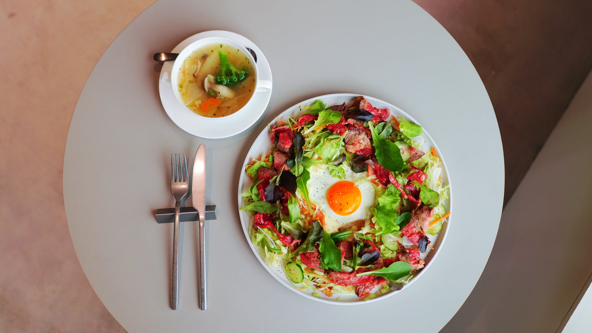 姫路のカフェ「マテンロウ」。お土産・手土産にアーモンドバターや焼き菓子はいかがでしょうか。カフェではガレットがお召し上がりいただけま
す。